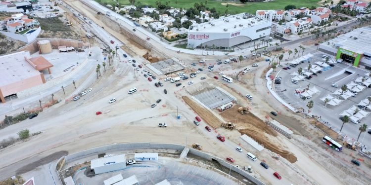 RECONOCE DELEGADA DE CSL TRABAJO DEL PERSONAL DE MANTENIMIENTO