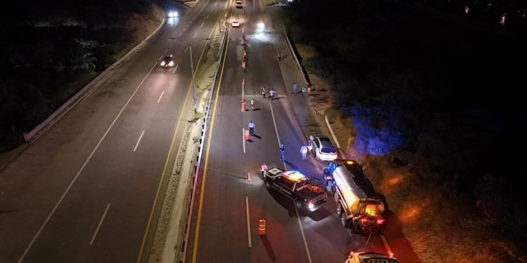 ANUNCIA AYUNTAMIENTO DE LOS CABOS PROGRAMA DE REENCARPETADO Y BACHEO EN LA CARRETERA TRANSPENINSULAR