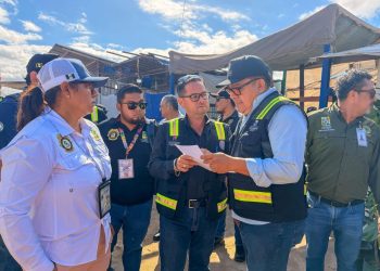 AUTORIDADES DE LOS CABOS REALIZAN OPERATIVOS DE ORDENAMIENTO EN TIANGUIS DE LA COLONIA LAS PALMAS EN CSL