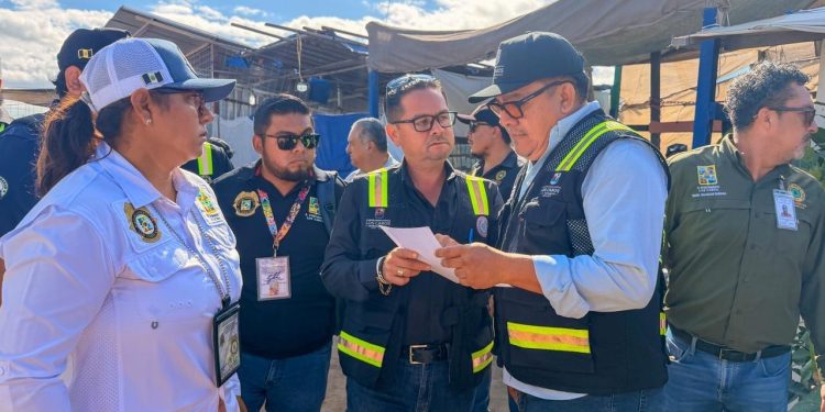 AUTORIDADES DE LOS CABOS REALIZAN OPERATIVOS DE ORDENAMIENTO EN TIANGUIS DE LA COLONIA LAS PALMAS EN CSL