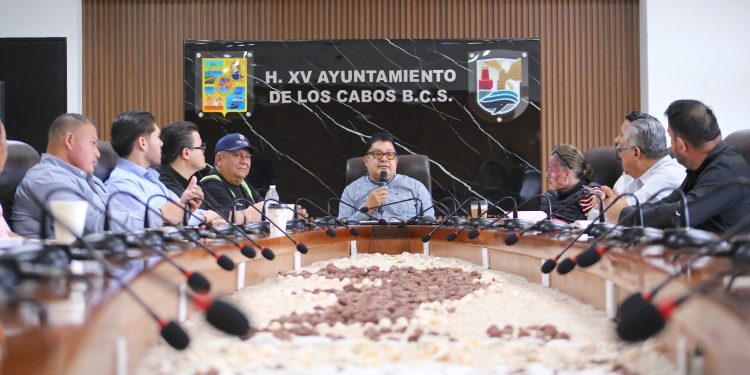 MANTIENE AYUNTAMIENTO DE LOS CABOS ACCIONES PARA EL ORDENAMIENTO DEL TIANGUIS LAS PALMAS