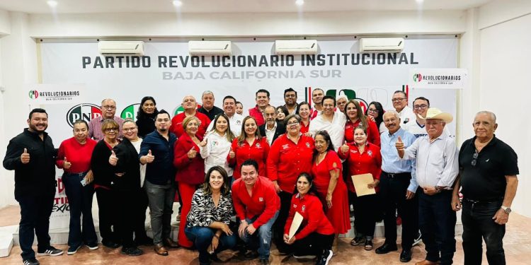 “PRI TOMA PROTESTA A COMITÉ MUNICIPAL DE LA PAZ”