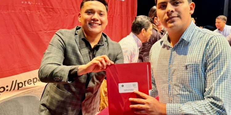 GOBERNADOR VÍCTOR CASTRO REFRENDA SU COMPROMISO CON SERVIDORES PÚBLICOS DE BCS