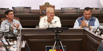 ENCABEZA GOBERNADOR VÍCTOR CASTRO SESIÓN DEL CONSEJO DE PAZ Y JUSTICIA CÍVICA EN BCS