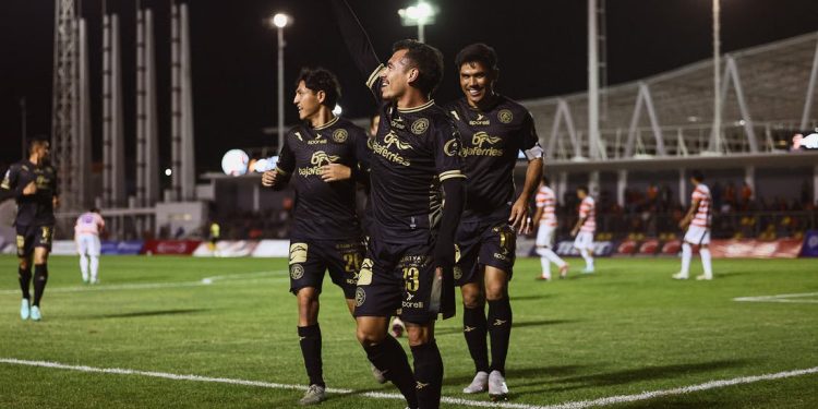 CONTUNDENTE TRIUNFO PACEÑO EN CIUDAD VICTORIA