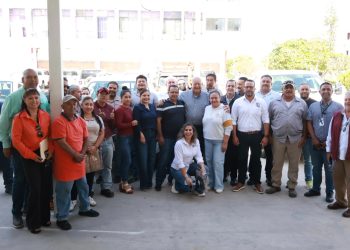 GOBERNADOR VÍCTOR CASTRO ENTREGA VEHÍCULOS Y EQUIPAMIENTO; FORTALECE LA OPERATIVIDAD  DEL ÁREA DE SERVICIOS GENERALES