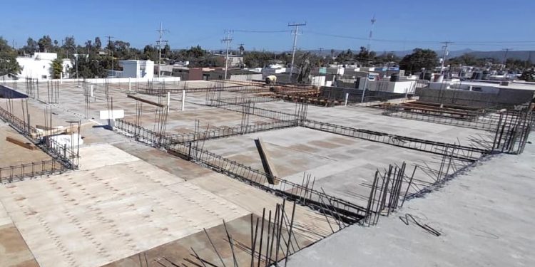 AVANZA GOBIERNO ESTATAL EN LA CONSTRUCCIÓN DE CASA CUNA CASA HOGAR EN VIZCAÍNO