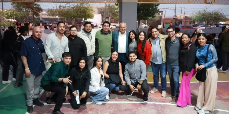 REAFIRMA VÍCTOR CASTRO COMPROMISO SOCIAL CON JUVENTUDES DE LOS CABOS EN EL FESTIVAL CULTURAL “ VIBRA JOVEN “
