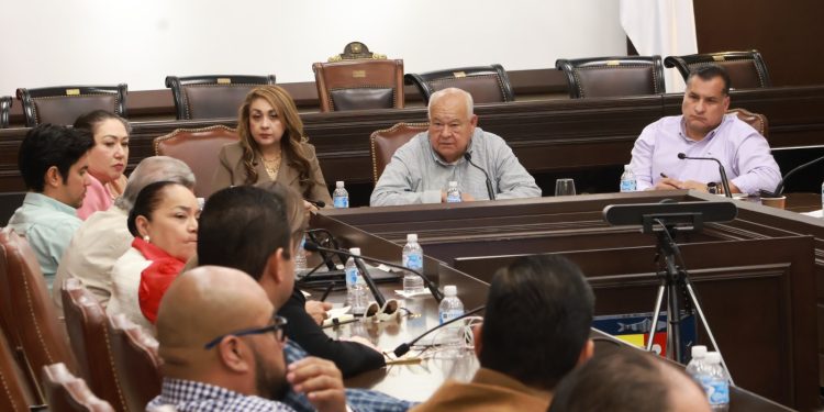 PODERES DEL ESTADO Y MUNICIPIOS DE BCS PRESENTARÁN PROPUESTA DEL PLIEGO PETITORIO AL SINDICATO DE BURÓCRATAS