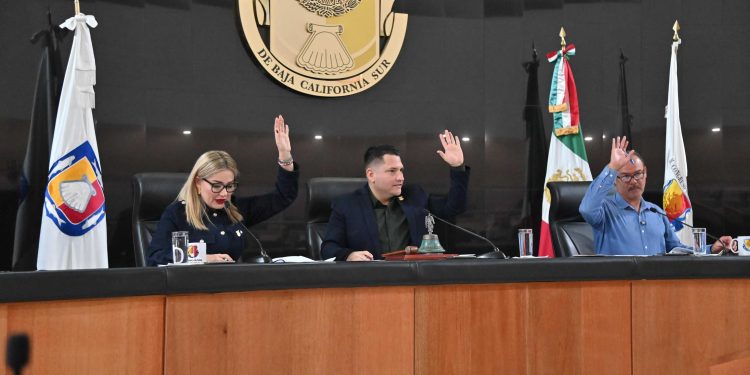 CONVOCAN AL PRIMER PERIODO EXTRAORDINARIO DE SESIONES