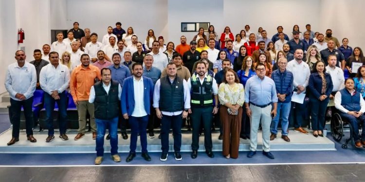 DIRECTORES Y SUPERVISORES DE SECUNDARIA SE  PREPARAN PARA LOS JUEGOS NACIONALES ESCOLARES