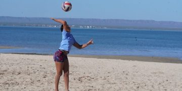 UABCS Y SINDICATO ÚNICO DE TRABAJADORES ADMINISTRATIVOS ALCANZAN ACUERDO SALARIAL  TRAS MESA DE NEGOCIACIONES