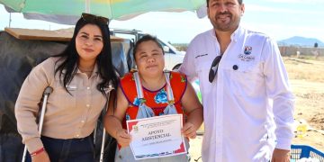 CASA POR CASA ENTREGA DIRECCIÓN MUNICIPAL DE ATENCIÓN CIUDADANA APOYOS ASISTENCIALES EN CABO SAN LUCAS