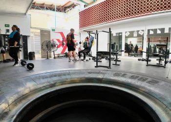 CENTRO DE SEGURIDAD SOCIAL LA PAZ OFRECE CURSO DE ACONDICIONAMIENTO FÍSICO CON PESAS EN IMSS BCS