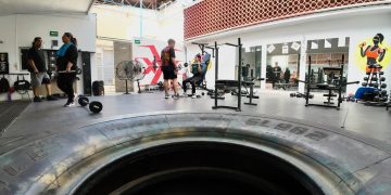 CENTRO DE SEGURIDAD SOCIAL LA PAZ OFRECE CURSO DE ACONDICIONAMIENTO FÍSICO CON PESAS EN IMSS BCS