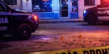 INICIA PGJE INVESTIGACIÓN POR PERSONA SIN VIDA POR DISPARO DE ARMA DE FUEGO EN BAHÍA TORTUGAS