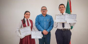 REALIZA AYUNTAMIENTO DE MULEGÉ CONCURSO MUNICIPAL DE DECLAMACIÓN “CONTIGO HONRAMOS NUESTRA BANDERA”