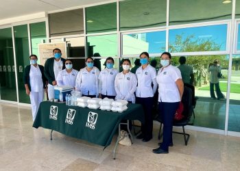 ESTUDIANTES DE ENFERMERÍA DE LA UABCS APOYARON EN LA JORNADA NACIONAL DE VACUNACIÓN CONTRA EL SARAMPIÓN EN LA PAZ