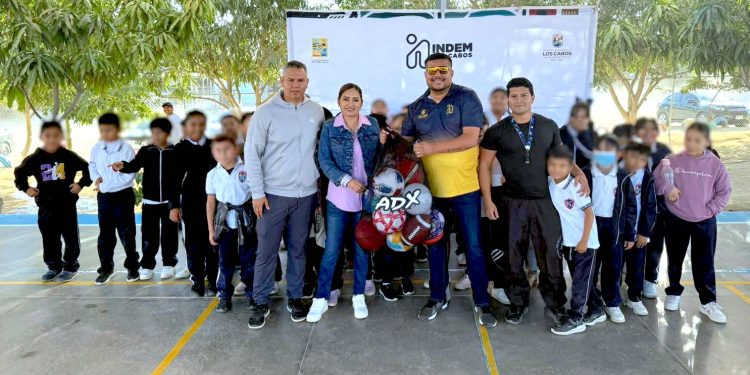 CELEBRAN EN LOS CABOS LA TERCERA EDICIÓN DEL BAZAR JUVENIL