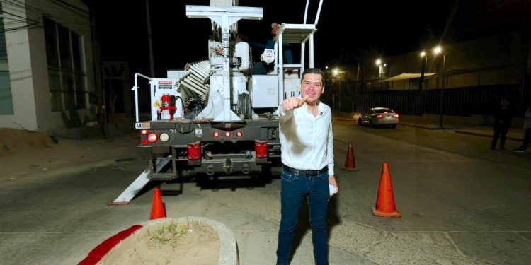 SUPERVISAN AVANCES DE TRANSFORMACIÓN VIAL EN LA AVENIDA TECNOLÓGICO; REFUERZAN SEGURIDAD FRENTE AL IMSS #38