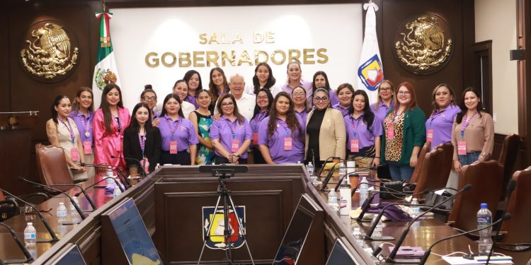 GOBERNADOR VÍCTOR CASTRO ASISTE A CONVENCIÓN ESTATAL DEL SINDICATO MINERO; RECONOCE LOGROS Y UNIDAD DEL GREMIO