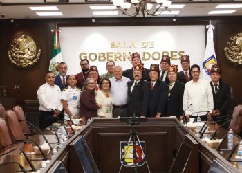 SAÚL GONZÁLEZ SECRETARIO GENERAL DE GOBIERNO SOSTIENE ENCUENTRO CON JÓVENESEN LOS CABOS PARA  FORTALECER CULTURA DE PAZ