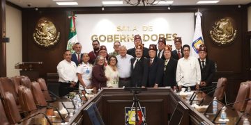 SAÚL GONZÁLEZ SECRETARIO GENERAL DE GOBIERNO SOSTIENE ENCUENTRO CON JÓVENESEN LOS CABOS PARA  FORTALECER CULTURA DE PAZ