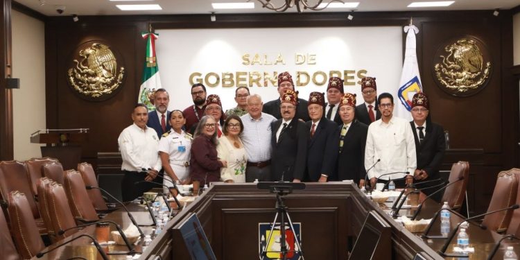 SAÚL GONZÁLEZ SECRETARIO GENERAL DE GOBIERNO SOSTIENE ENCUENTRO CON JÓVENESEN LOS CABOS PARA FORTALECER CULTURA DE PAZ