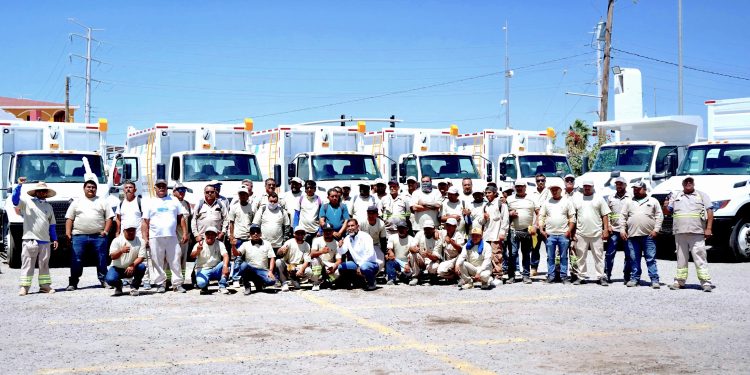 ENTREGA CHRISTIAN AGÚNDEZ 38 NUEVAS UNIDADES PARA FORTALECER RECOLECCIÓN DE BASURA EN LOS CABOS