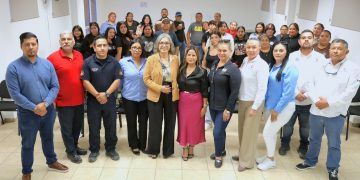 CAPACITAN A OPERADORES DE TRANSPORTE ESCOLAR EN PRIMEROS AUXILIOS EN LOS CABOS