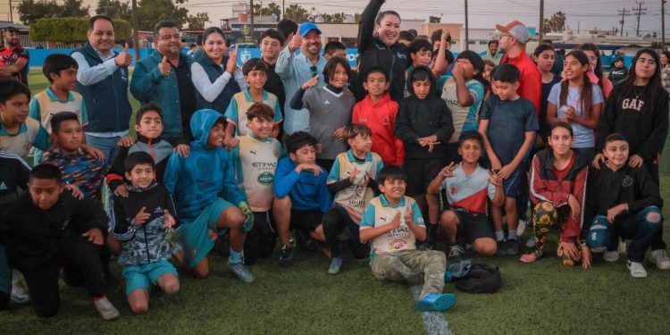 ENTREGA EDITH AGUILAR 8 OBRAS DE INFRAESTRUCTURA Y DEPORTE EN GUERRERO NEGRO