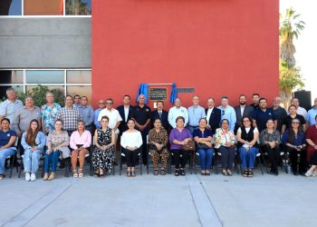 UABCS RESGUARDA SU MEMORIA HISTÓRICA CON LA REUBICACIÓN DE PLACA CONMEMORATIVA