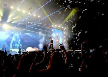 MÁS DE 50 MIL ASISTENTES DISFRUTARON LA PRESENTACIÓN DE ENRIQUE IGLESIAS EN LAS FIESTAS TRADICIONALES DE SAN JOSÉ DEL CABO 2026