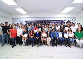 CONCLUYE CON ÉXITO CURSO DE HABILIDADES DIGITALES PARA PERSONAS ADULTAS Y ADULTAS MAYORES EN LA UABCS