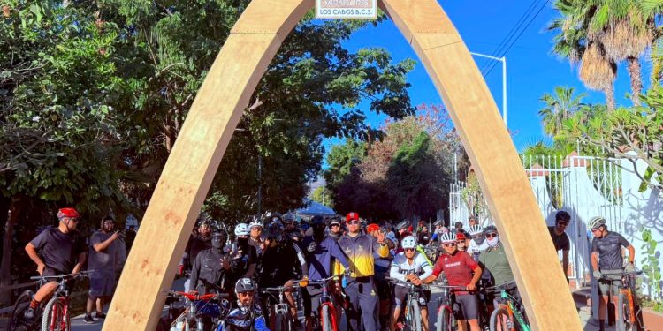 INAUGURAN EN CABO SAN LUCAS EXPOSICIÓN “TEXTURAS Y EPÍGRAFES PARA DOS HUMEDALES”