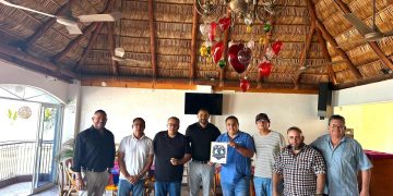 LA LIGA ESTATAL SUDCALIFORNIANA DE BEISBOL OSEL 2026 ESTABLECE PRIMER ACERCAMIENTO CON PERICOS DE PUEBLA