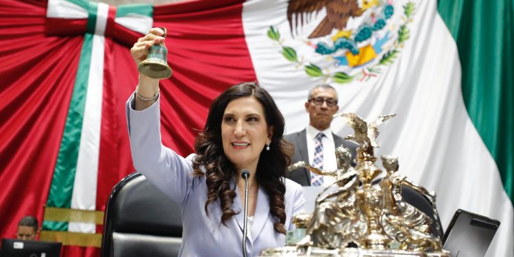 ENVÍA KENIA LÓPEZ RABADÁN A LOS PODERES EJECUTIVO Y JUDICIAL ACUERDO PARA RENOVAR CONSEJERÍAS DEL INE