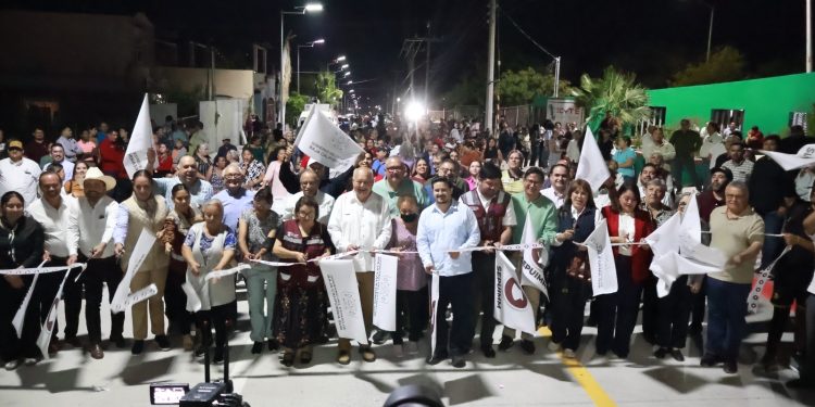 ENTREGA GOBERNADOR OBRAS Y ESPACIOS PÚBLICOS EN BENEFICIO DE FAMILIAS DE VILLAS DE GUADALUPE EN LA PAZ