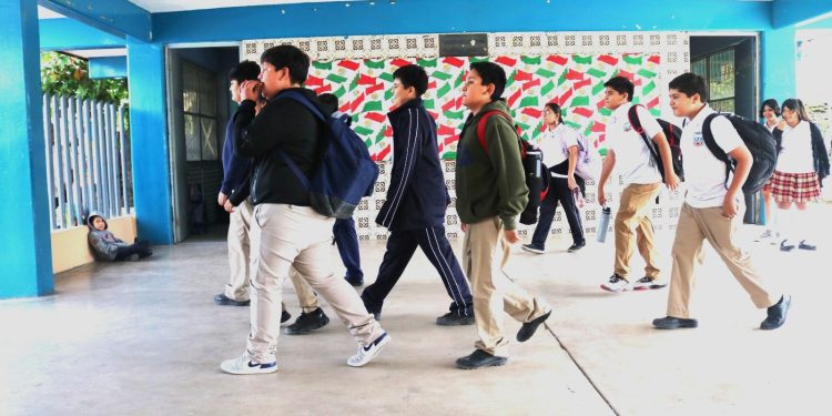 INICIAN VACACIONES DE SEMANA MAYOR  PARA MÁS DE 200 MIL ESTUDIANTES EN BCS