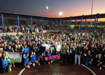ENCABEZA VÍCTOR MANUEL CASTRO INAUGURACIÓN HISTÓRICA DE LIGAS DEL SUTSPEMIDBCS Y REFRENDA IMPULSO AL DEPORTE EN BCS