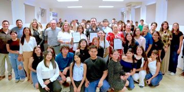 FIRMAN AYUNTAMIENTO DE LOS CABOS Y UNIVERSIDAD MUNDIAL CONVENIO EN BENEFICIO DE LA EDUCACIÓN   