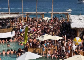 ENCABEZA ALCALDE CHRISTIAN AGÚNDEZ RECORRIDOS DE PREVENCIÓN EN PLAYAS DE LOS CABOS POR SEMANA SANTA 2026