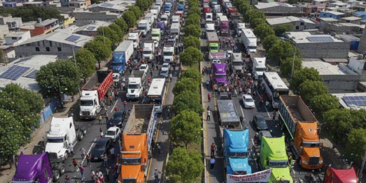 REFRENDA GOBIERNO DE MÉXICO  DIALOGÓ PERMANENTEMENTE CON EL SECTOR TRANSPORTISTA Y AGRÍCOLA