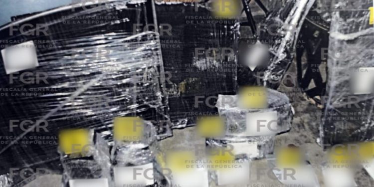 EN CATEO, FGR ASEGURA EQUIPOS Y APARATOS ELECTRÓNICOS EN LA PAZ, BAJA CALIFORNIA SUR