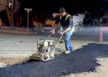 REALIZAN JORNADA NOCTURNA DE BACHEO EN COLONIA MAGISTERIAL EN SAN JOSÉ DEL CABO
