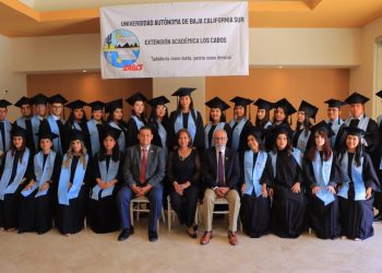 UABCS LOS CABOS ENTREGA A LA SOCIEDAD 48 EGRESADOS DE LA CARRERA DE DERECHO Y CIENCIAS JURÍDICAS