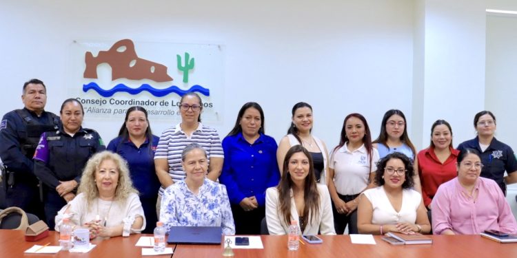 INVITAN A LA PRIMERA FERIA DE ASOCIACIONES CIVILES Y CONFERENCIA MAGISTRAL DE ADRIANA MACÍAS