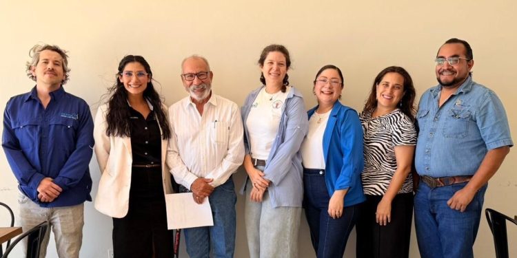 SIGNAN ACUERDO DE COLABORACIÓN  UABCS LOS CABOS Y CERCA A.C.