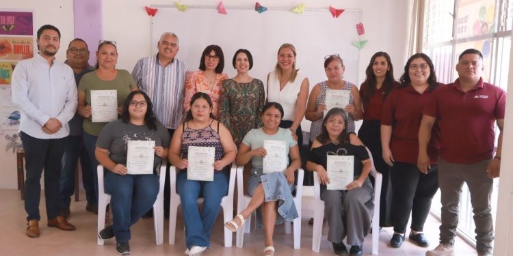 ICATEBCS Y GRUPO AMIGOS DEL BIENESTAR CAPACITAN A MUJERES EN EL PEDREGAL DEL CORTÉS PARA IMPULSAR SU AUTOEMPLEO Y ECONOMÍA FAMILIAR