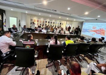GOBIERNO DE BCS ENTREGA EQUIPOS DE AIRE ACONDICIONADO AL COLEGIO DE ESTUDIOS CIENTÍFICOS Y TECNOLÓGICOS PARA MEJORAR ESPACIOS EDUCATIVOS